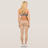 Salty Soft Pretzel Niedliches Muster Capri Leggings (Rückseite)