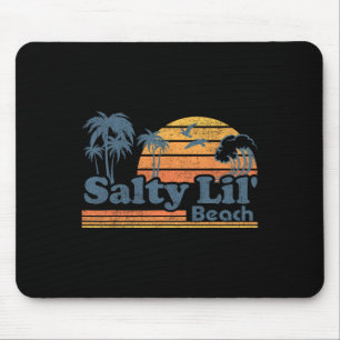Salziger kleiner Strand Lustiger Sommerurlaub Vint Mousepad