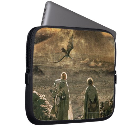 Sam and FRODO™ Approaching Mount Doom Laptopschutzhülle (Vorne Rechts)