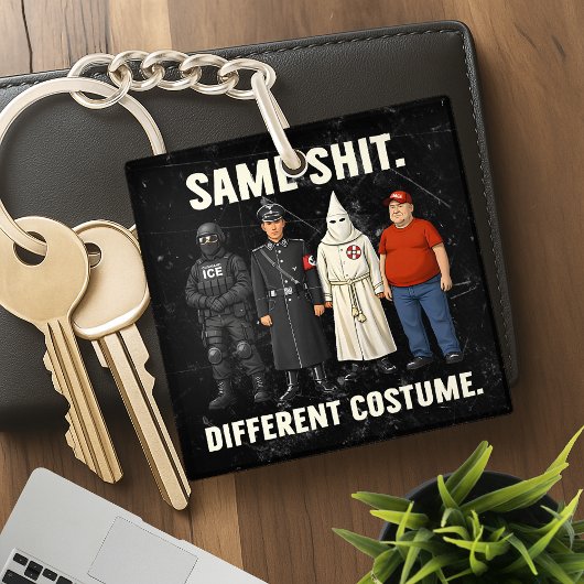 Same Different Costume Schlüsselanhänger