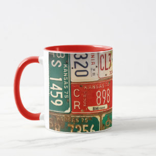 Sammlung alter rostiger Nummernschilder Tasse