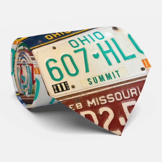 Sammlung von Rusty-Lizenzplaten Krawatte (Gerollt)