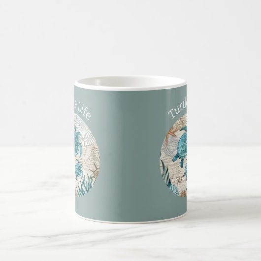 Sammlung von Schildkrötenleben an der Küste Kaffeetasse (Mittel)