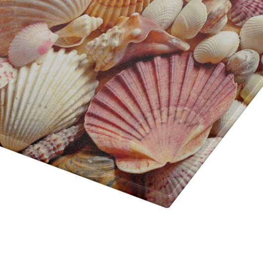 Sammlung von Seashells Scallops Clams and Conch Schneidebrett (Ecke)