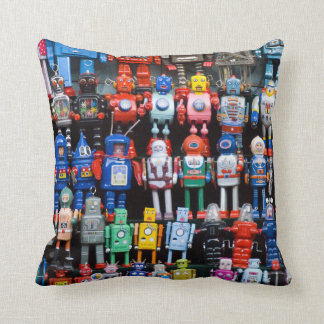 Sammlung von Vintage-Eisen-Blechspielzeug-Roboter  Kissen
