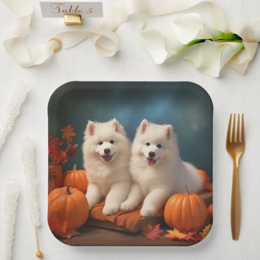 Samoyed Puppy Autumn Delight Pumpen Pappteller (Hochzeit)