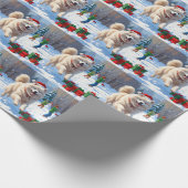 Samoyed Running in Snow mit Weihnachtshut Geschenkpapier (Ecke)