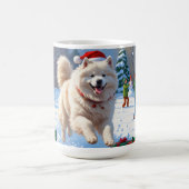 Samoyed Running in Snow mit Weihnachtshut Kaffeetasse (Mittel)