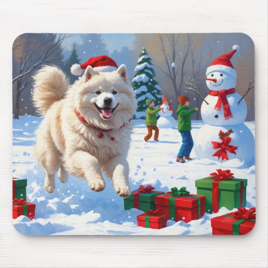 Samoyed Running in Snow mit Weihnachtshut Mousepad (Vorne)
