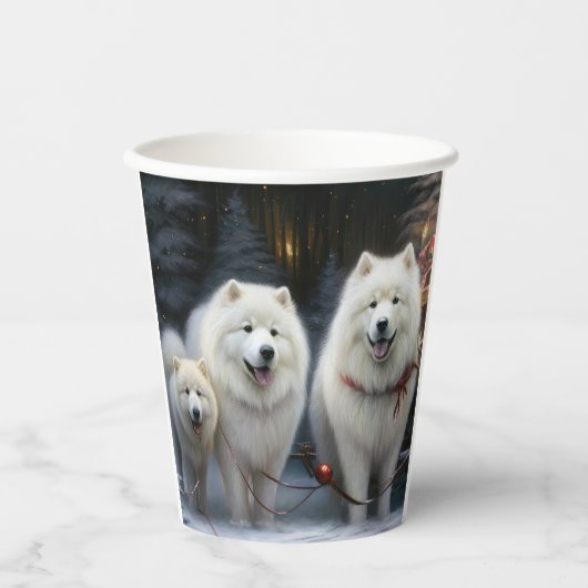Samoyed Snowy Sleigh Weihnachtsdekor Pappbecher (Vorderseite)