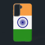 Samsung Galaxy S21 Fallflagge von Indien Hülle<br><div class="desc">Fügen Sie Ihrer Samsung Galaxy S21 eine Touch indischen Stolzes hinzu, mit unserem exklusiven Cover mit der indischen Flagge! Dieses Stück wurde mit viel Liebe zum Detail gestaltet und feiert das indische Erbe und den kulturellen Reichtum. Das Design zeigt stolz das ikonische Dreifarbenmuster von Safran, Weiß und Grün, wobei der...</div>