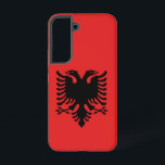 Samsung Galaxy S22 Fallflagge von Albanien Samsung Galaxy Hülle<br><div class="desc">Fügen Sie Ihrer Samsung Galaxy S22 eine Touch albanischen Stolzes hinzu, mit unserem exklusiven Telefongehäuse mit der Flagge Albaniens! Dieser Fall, der mit großer Sorgfalt erstellt wurde, zelebriert die reiche Geschichte und kulturelle Identität Albaniens. Das Design zeigt stolz den fett schwarzen Doppelkopfadler auf einem lebendigen roten Hintergrund und symbolisiert die...</div>