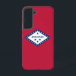 Samsung Galaxy S22 Fallflagge von Arkansas Samsung Galaxy Hülle<br><div class="desc">Mit unserem exklusiven Cover mit der Fahne von Arkansas verwandeln Sie Ihre Samsung Galaxy S22 in ein Symbol des Arkansas Stolzes! Dieses Cover wurde mit viel Liebe zum Detail entworfen und zeigt stolz das ikonische Design der Staatsflagge von Arkansas. Die Fahne hat eine Diamantenform mit 25 weißen Sternen und drei...</div>