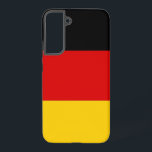 Samsung Galaxy S22 Plus Fallflagge Deutschland Hülle<br><div class="desc">Mit unserem exklusiven Cover unter der Flagge Deutschlands verwandeln Sie Ihre Samsung Galaxy S22 Plus in ein Symbol deutschen Stolzes! Mit viel Liebe zum Detail gestaltet, präsentiert dieses Cover stolz das ikonische Design der deutschen Fahne. Die Flagge zeichnet sich durch drei horizontale Streifen aus Schwarz, Rot und Gold aus, die...</div>
