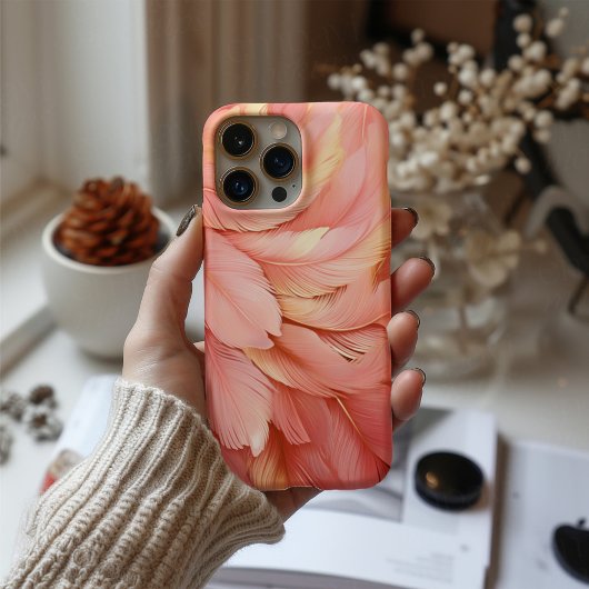 Samtene Blütenblättchen – Luxuriöser rosa Federblü iPhone 16 Hülle