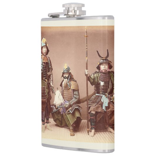 Samurai in Armor Flachmann (Links)