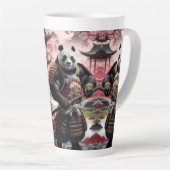 Samurai Panda in der traditionellen chinesischen L Milchtasse (Rechte Ecke)