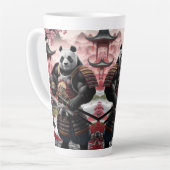 Samurai Panda in der traditionellen chinesischen L Milchtasse (Linke Ecke)