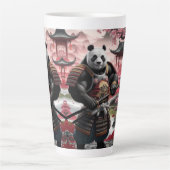 Samurai Panda in der traditionellen chinesischen L Milchtasse (Vorderseite)