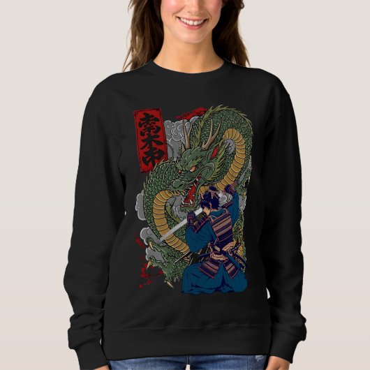 Samurai Warrior Facing Fierce Dragon japanische Ku Sweatshirt (Vorderseite)