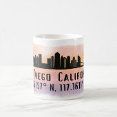 San Diego City Skyline Latitude und Längengrad Kaffeetasse (Mittel)