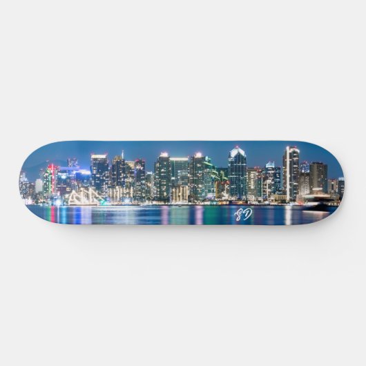 San Diego Skyline Mit Monogramm Skateboard (Horizontal)