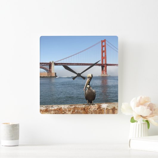 San Francisco Bridge Pelican Quadratische Wanduhr (Zuhause)
