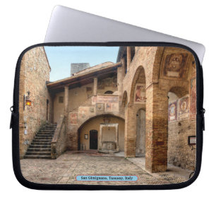 San Gimignano, Tuscany, Italy Laptopschutzhülle