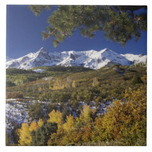 San Juan Berge und Aspen Bäume in Fallfarbe Fliese