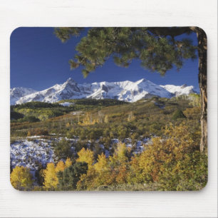 San Juan Mountains und Espen in Herbstfarben Mousepad
