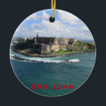 San Juan Puerto Rico Weihnachtsschmuck<br><div class="desc">Bringen Sie ein bisschen San Juan zu Ihrem Weihnachtsfest mit dieser schönen Keramik Ornament. Ob Sie aus Puerto Rico,  puerto-ricanischer Abstammung oder einfach nur wie der Ort sind,  dies ist ein großartiges Dekor. Die Einrichtung kann individuell gestaltet werden: Größen,  Stile,  Farben,  Schrift,  etc. @azoreandesigns1 #purtoricochristmas #sanjuanornament #americanornament #usterritories</div>