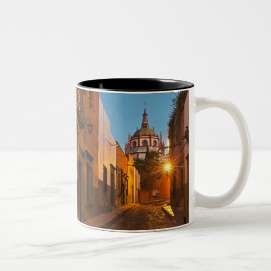 San Miguel de Allende, Mexiko. Kredit als:Nancy Zweifarbige Tasse (Rechts)