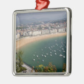 San Sebastian, Spanien. Die baskische Stadt San Silbernes Ornament (Links)
