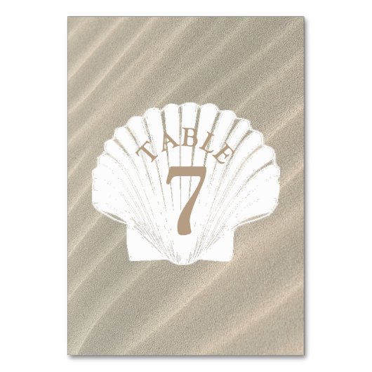 Sand and and Seashell tan Wedding Tischnummer Card (Rückseite)