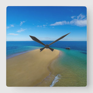 Sand-Bar und Ibos-Insel des Dhow- , Mosambik Quadratische Wanduhr