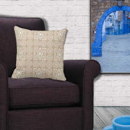 Sand Colored African Inspiriert Repeat Pattern Kissen