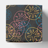 Sand Dollar Lines Red Yellow Blue Geschenkschachtel (Oben)