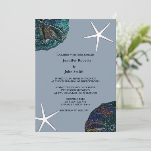 Sand Dollar Seashell Art Dusty Blue Beach Hochzeit Einladung (Stehend Vorderseite)