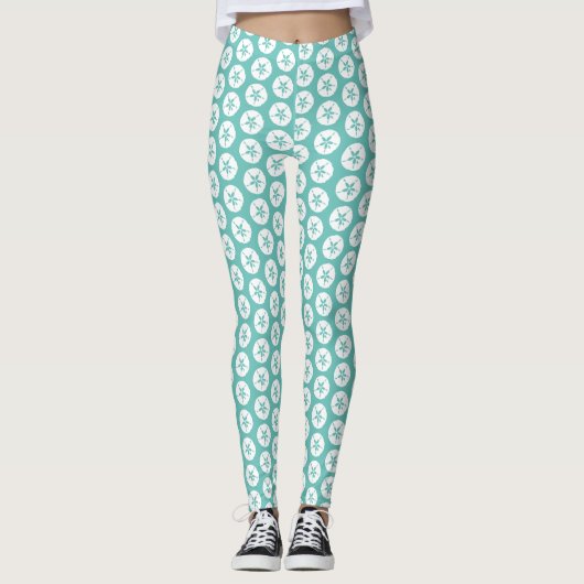 Sand Dollar Summer Beach Blue und White Print Leggings (Vorderseite)