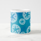 Sand Dollar Weiß und Blau Muster Jumbo-Tasse (Vorderseite)