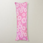 Sand Dollar weiß und rosa Seitenschläferkissen (Vorderseite Vertikal)