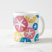 Sand Dollar Yellow Blue Pattern Jumbo-Tasse (Vorderseite Rechts)