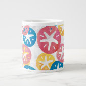 Sand Dollar Yellow Blue Pattern Jumbo-Tasse (Vorderseite)