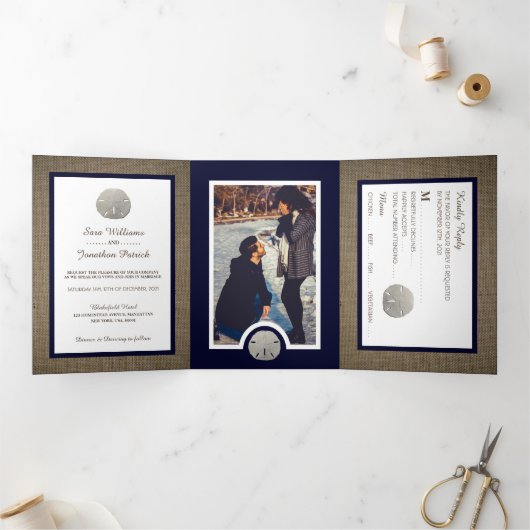 Sand Dollars & Burlap Navy Beach Wedding Suite Dreifach Gefaltete Einladung (Innenseite)