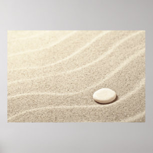 Sand-Hintergrund mit weißem Stein Poster