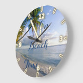 Sand-Ozean-Himmel-Palme, tropischer Strand Große Wanduhr (Winkel)