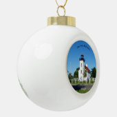 Sand Point Lighthouse Keramik Kugel-Ornament (Links)