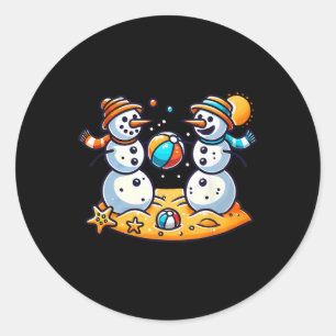 Sand Snowman spielt Beach Ball Xmas im Juli Sommer Runder Aufkleber