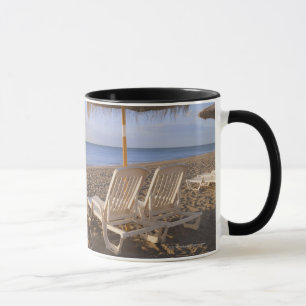 Sand-Strand-Stühle mit Regenschirm Tasse