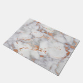 Sandakzente und Abstraktes Weiß-Muster Fußmatte (Schrägansicht)